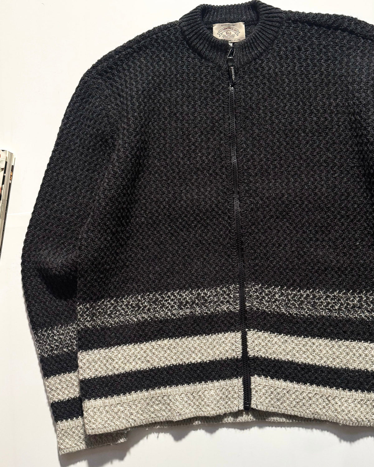 Early 2000s Grey Striped Zip Up Knit Jumper (XL ~ XXL )